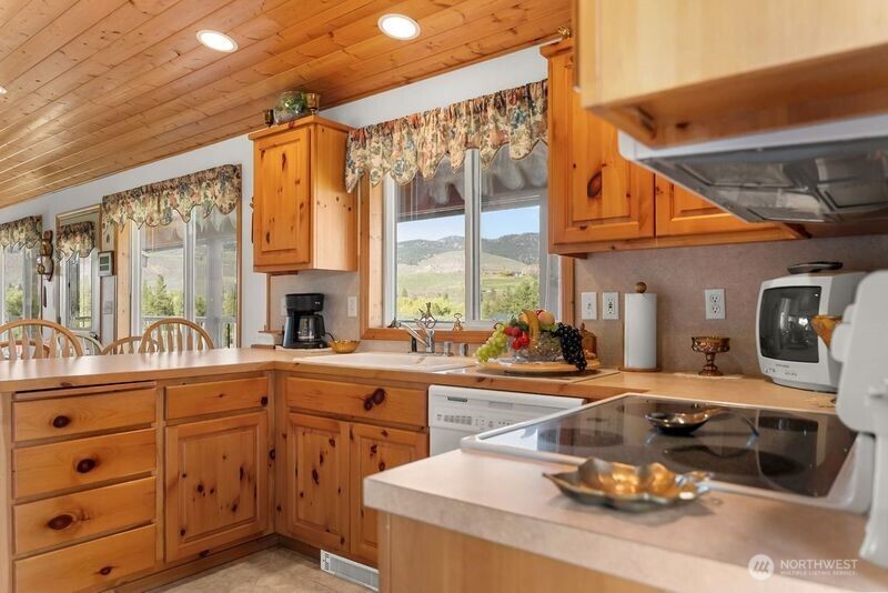 3 Northcott Road Winthrop, WA 98862 - Photo 10 of 34 Gallery Image 10