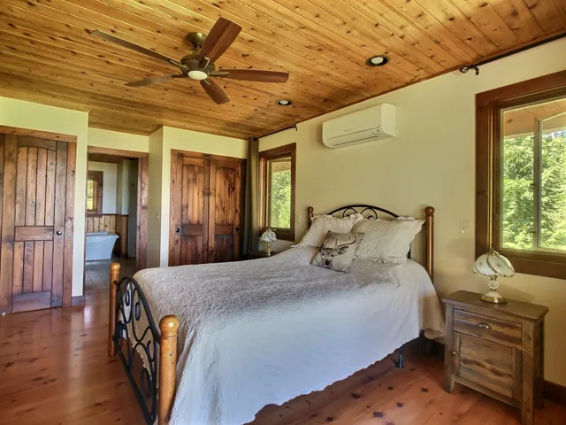 $1,349,000 | 1099 East Shore Road, Isle La Motte, VT 05463