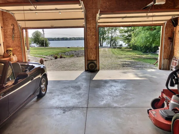 $1,279,000 | 1099 East Shore Road, Isle La Motte, VT 05463