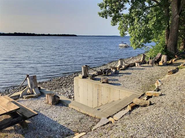 $1,349,000 | 1099 East Shore Road, Isle La Motte, VT 05463