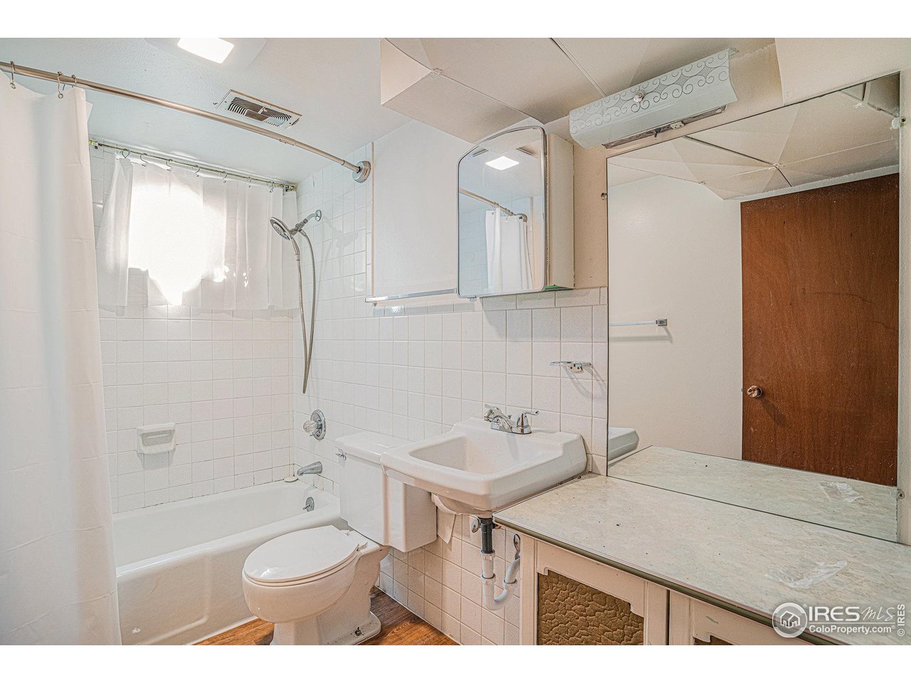 2014 26th Street Road Greeley, CO 80631 - Photo 16 of 22 Gallery Image 16
