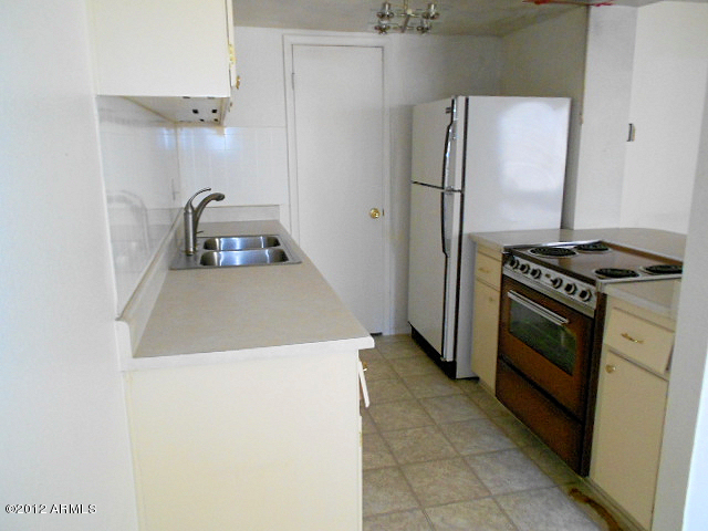 600 South Dobson Road, Unit 48 Mesa, AZ 85202 - Photo 6 of 19 kitchen 2