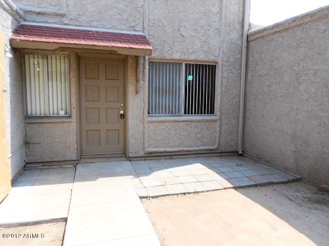 600 South Dobson Road, Unit 48 Mesa, AZ 85202 - Photo 9 of 19 courtyard and front door
