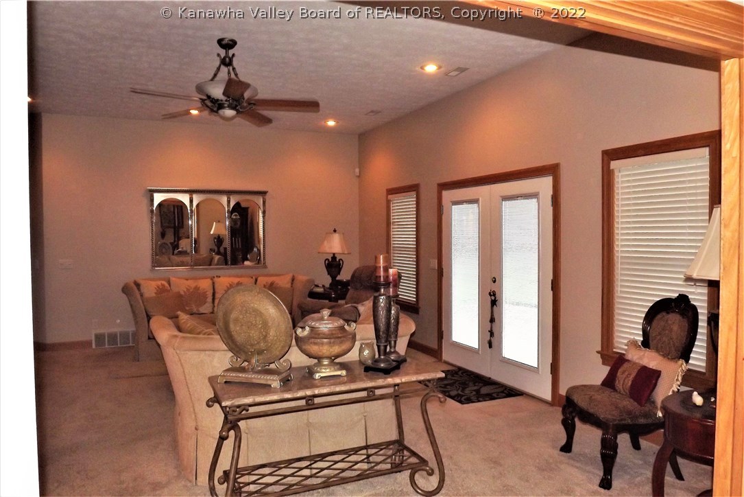 2 Holly Circle Winfield, WV 25213 - Photo 10 of 28 Gallery Image 10