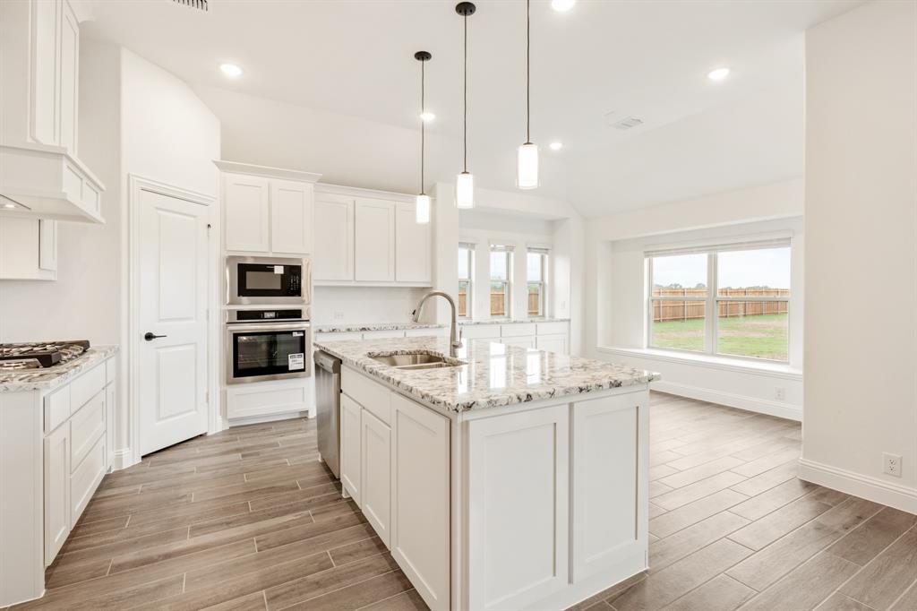 409 Loftsmoor Lane Red Oak, TX 75154 - Photo 19 of 40