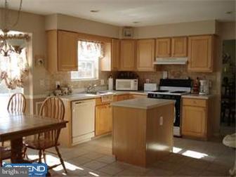 1 Oak Leaf Road Sicklerville, NJ 08081 - Photo 2 of 12 Kitchen