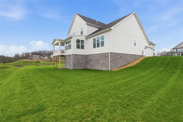 $985,000 | 4001 Cross Crk Circle, Valencia, PA 16059