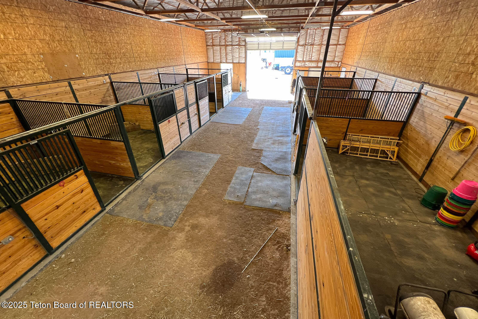 2120 Almy Road Evanston, WY 82930 - Photo 18 of 39 MLB_Improvements_Barn_9763