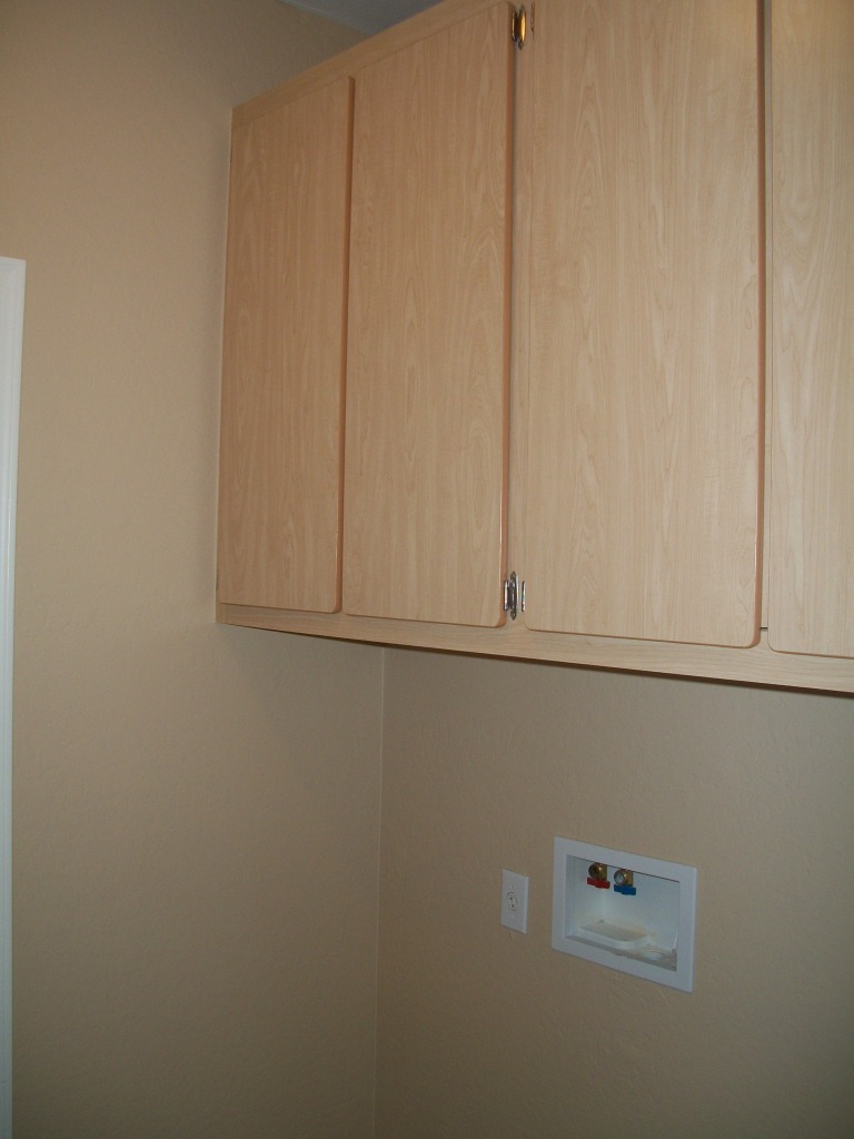 6631 South Classic Way Gilbert, AZ 85298 - Photo 16 of 40 Laundry room w/ cabinets