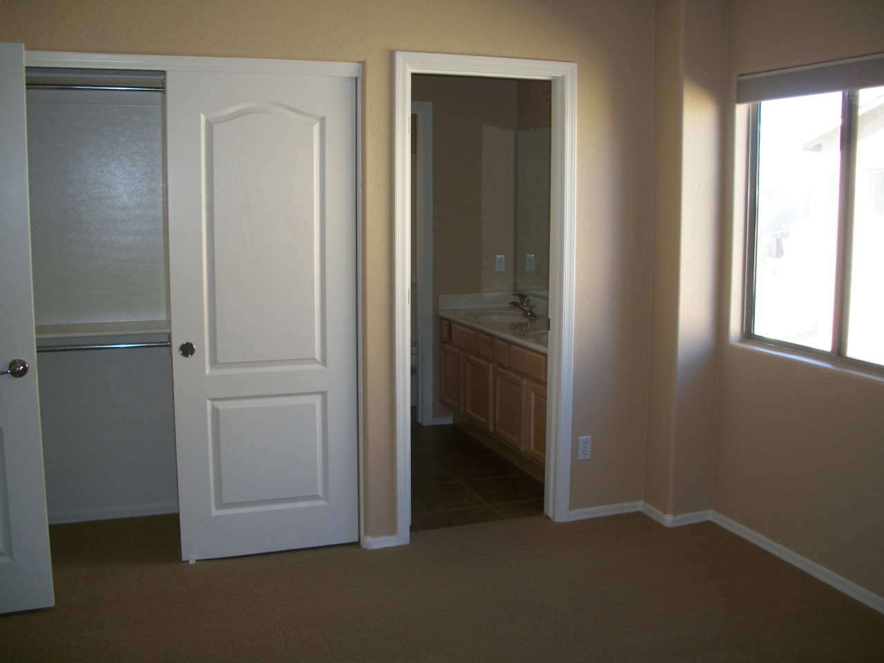 6631 South Classic Way Gilbert, AZ 85298 - Photo 22 of 40 Jack & Jill bedroom 3