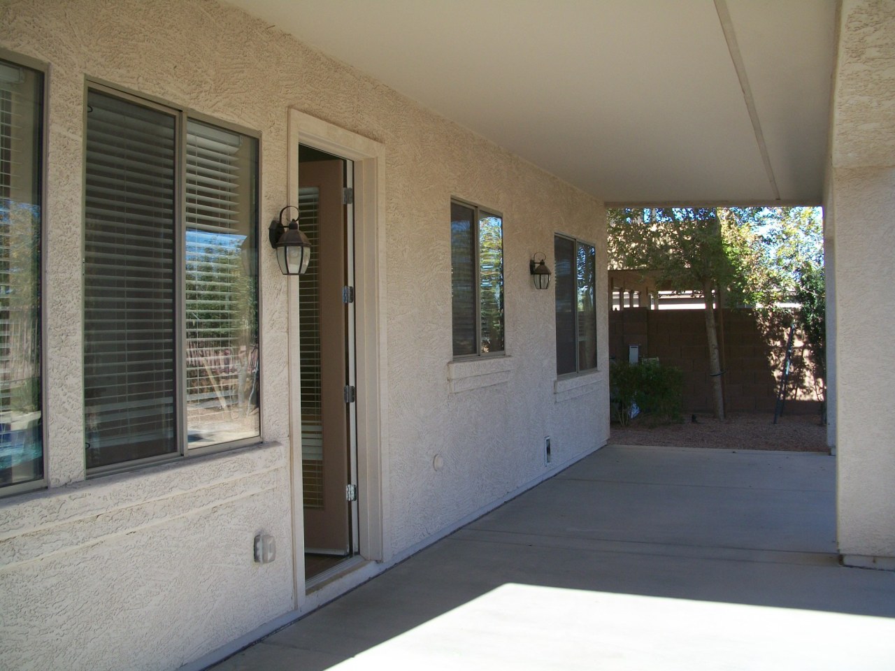 6631 South Classic Way Gilbert, AZ 85298 - Photo 35 of 40 Covered patio full length of home