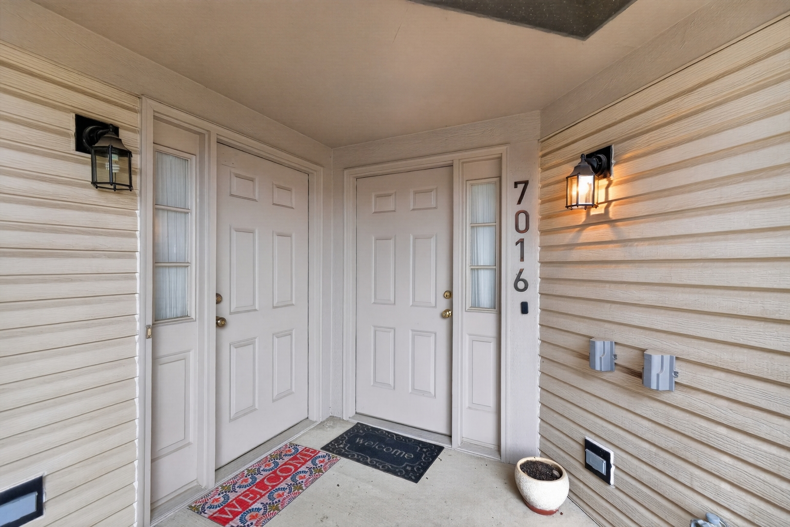 7016 South Stratton Lane Gurnee, IL 60031 - Photo 3 of 19