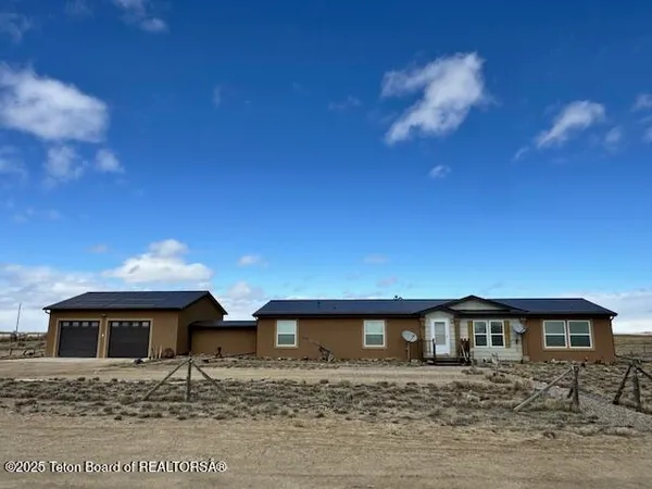 $650,000 | 118 Farson 4th North Road, Farson, WY 82932