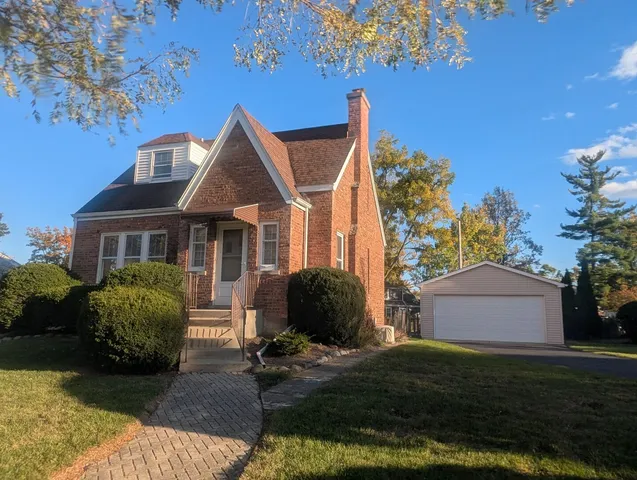 $370,000 | 543 Columbia Avenue, Des Plaines, IL 60016