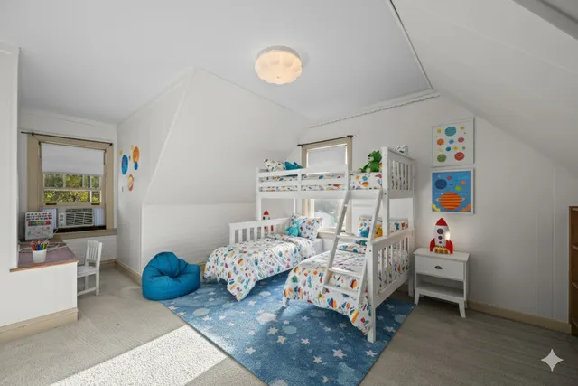 $365,000 | 543 Columbia Avenue, Des Plaines, IL 60016