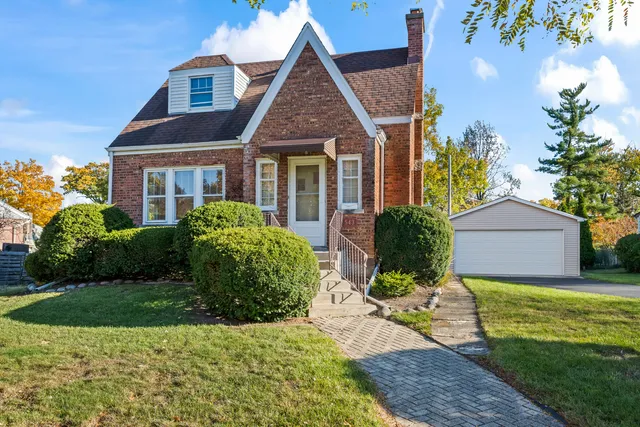 $365,000 | 543 Columbia Avenue, Des Plaines, IL 60016