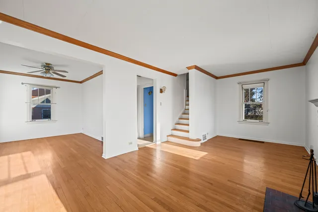 $365,000 | 543 Columbia Avenue, Des Plaines, IL 60016