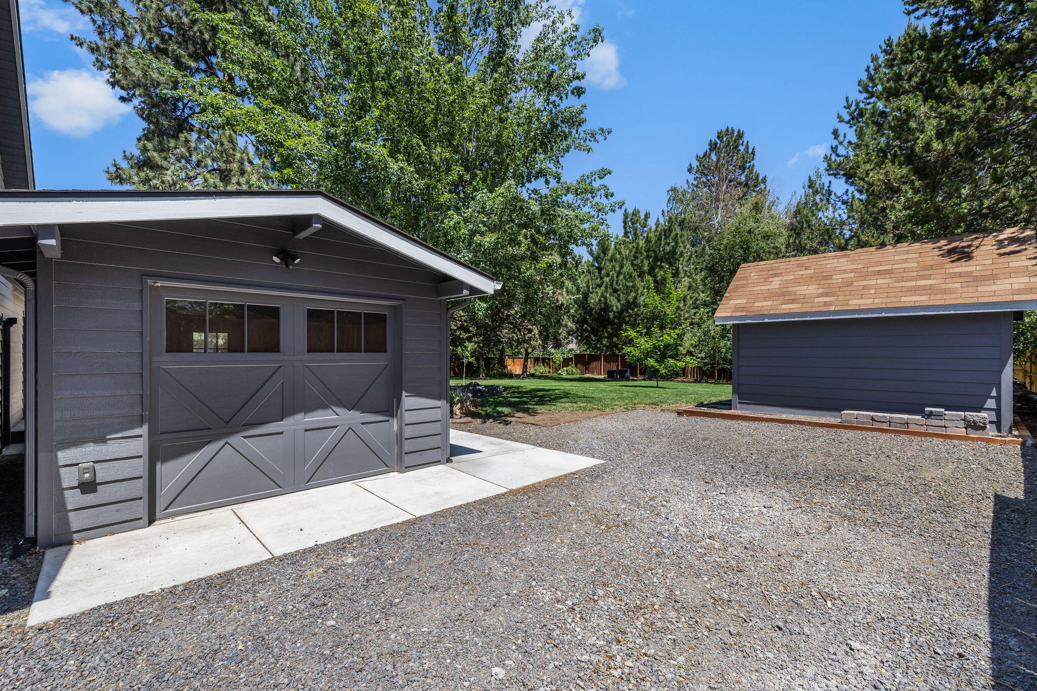 21005 Southeast King Hezekiah Way Bend, OR 97702 - Photo 38 of 50 2025_06_17_21005_se_king_hezekiah_way-54