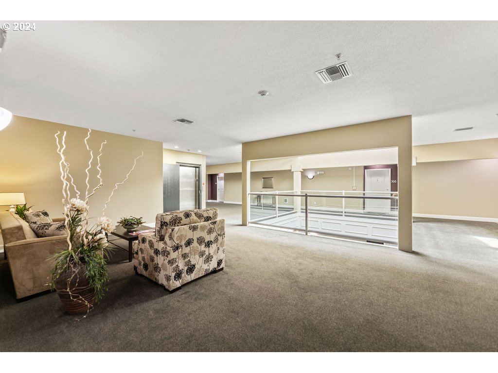 20510 Southwest Roy Rogers Road, Unit 301 Sherwood, OR 97140 - Photo 12 of 39