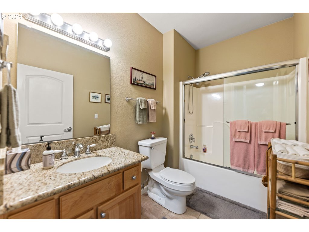 20510 Southwest Roy Rogers Road, Unit 301 Sherwood, OR 97140 - Photo 20 of 39