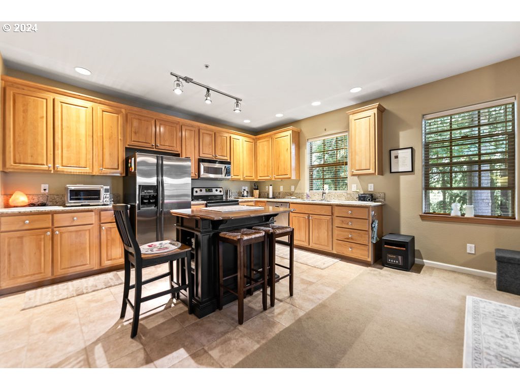 20510 Southwest Roy Rogers Road, Unit 301 Sherwood, OR 97140 - Photo 23 of 39