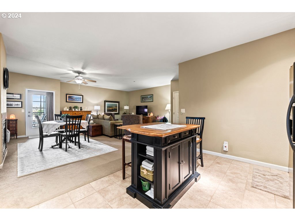 20510 Southwest Roy Rogers Road, Unit 301 Sherwood, OR 97140 - Photo 25 of 39