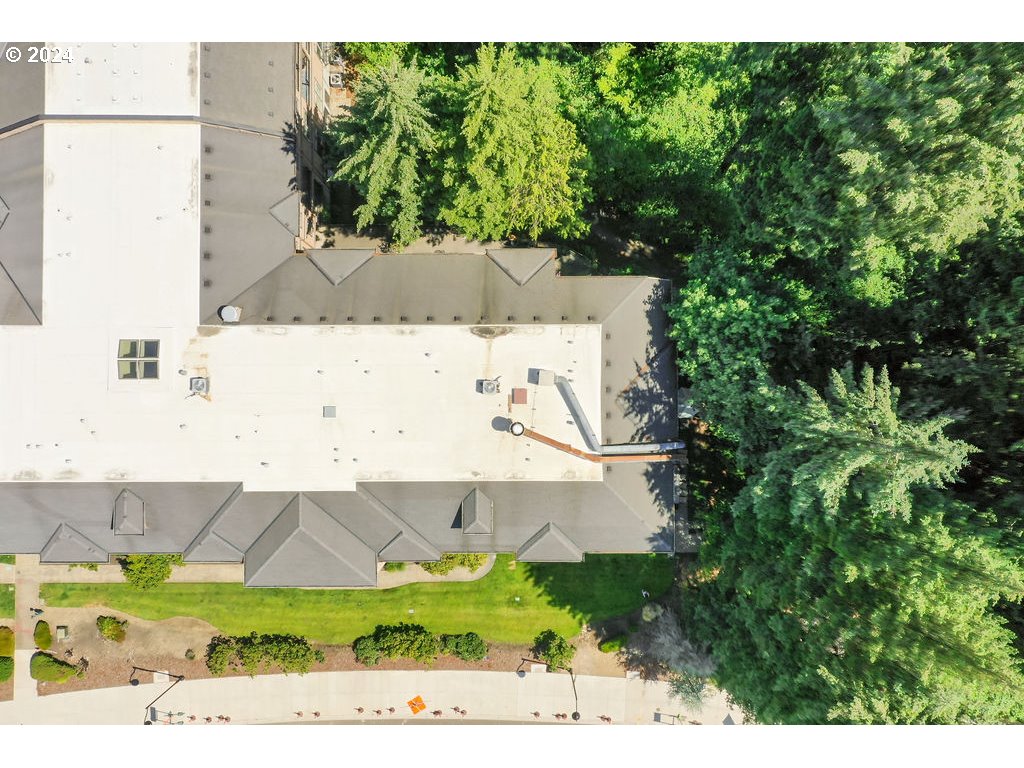 20510 Southwest Roy Rogers Road, Unit 301 Sherwood, OR 97140 - Photo 34 of 39