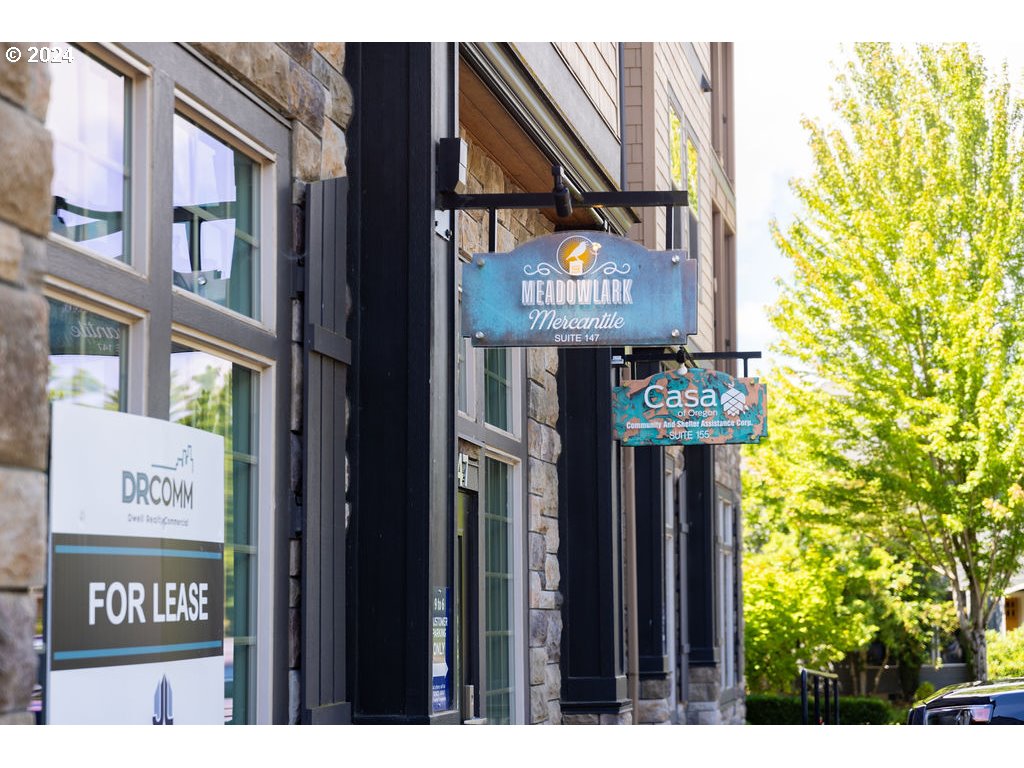 20510 Southwest Roy Rogers Road, Unit 301 Sherwood, OR 97140 - Photo 7 of 39