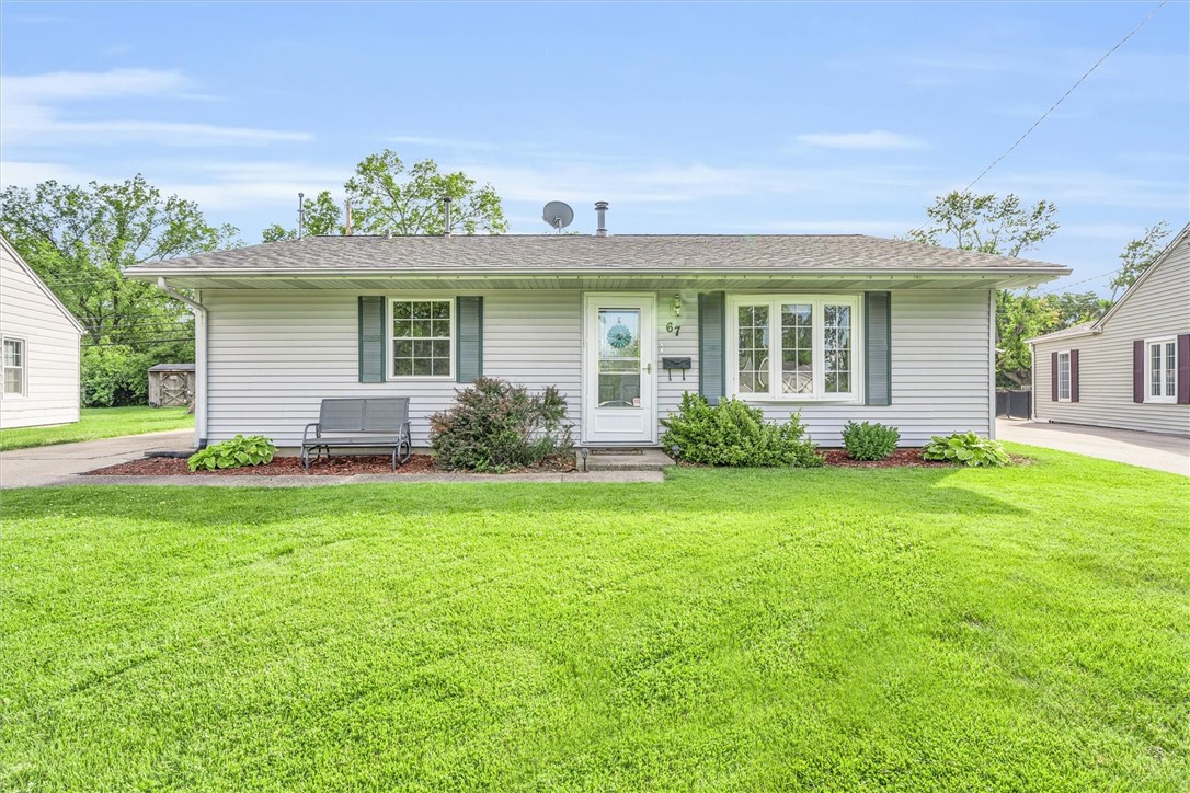 67 Ridgecrest Drive Decatur, IL 62521 - Photo 2 of 30