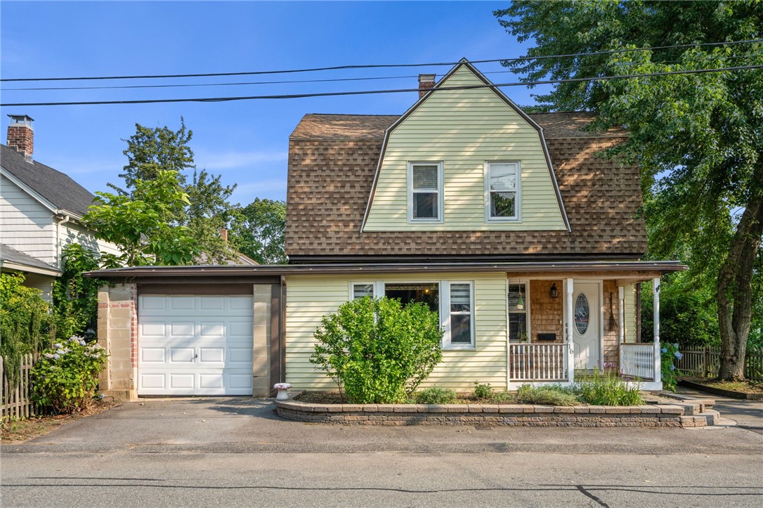 16 Allard Street Warwick, RI 02889 - Photo 4 of 41