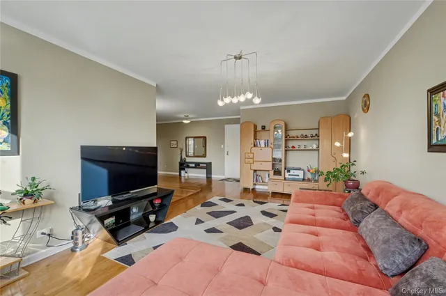 $329,000 | 800 Ocean Parkway, Unit 3K | Midwood
