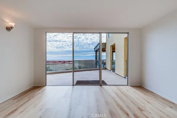 $1,025,000 | 3200 La Rotonda Drive, Unit 405, Rancho Palos Verdes, CA 90275