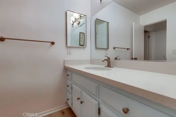 $1,025,000 | 3200 La Rotonda Drive, Unit 405, Rancho Palos Verdes, CA 90275