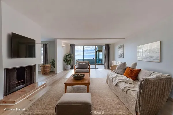 $1,025,000 | 3200 La Rotonda Drive, Unit 405, Rancho Palos Verdes, CA 90275