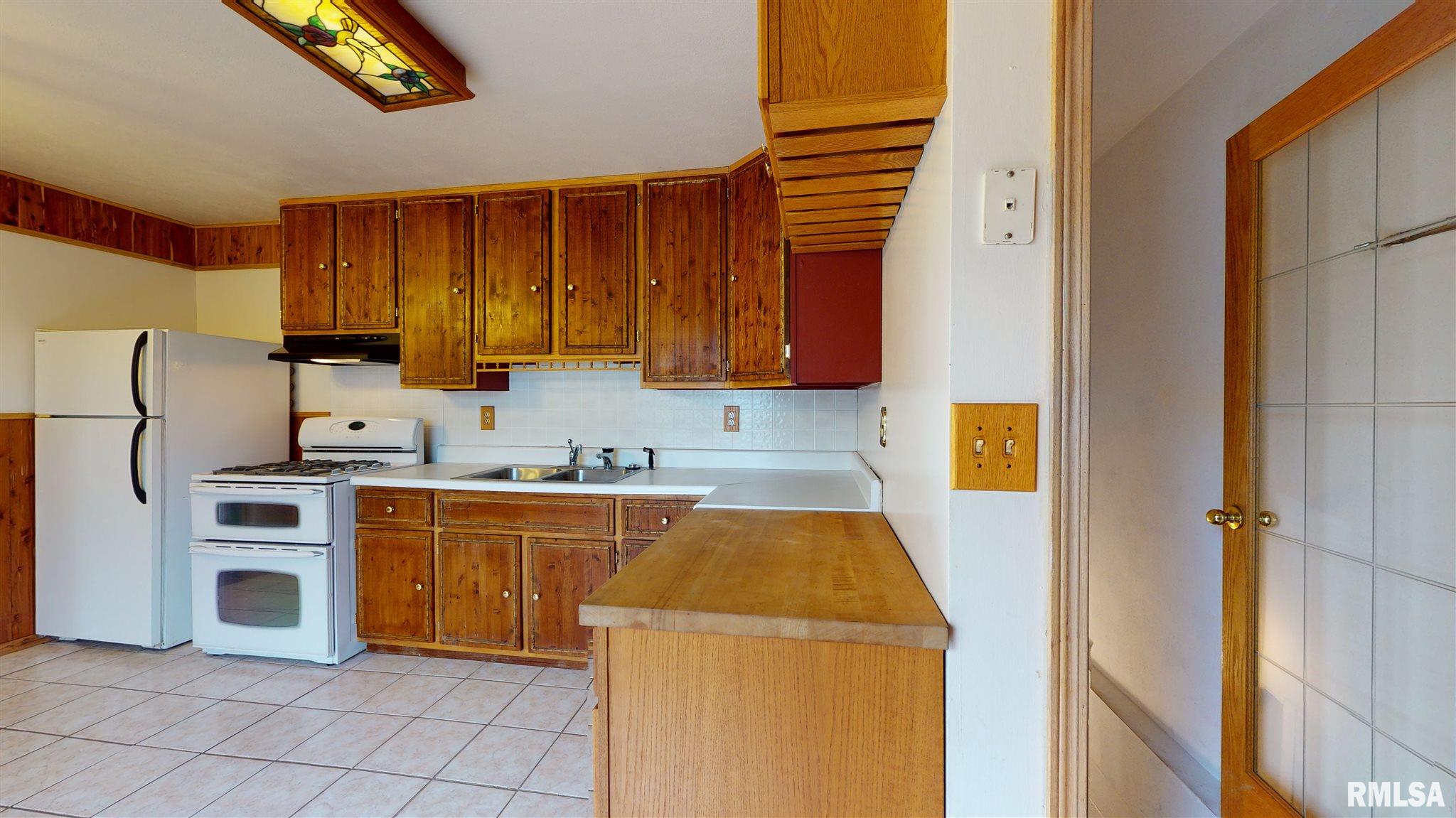 605 Joliet Road Marquette Heights, IL 61554 - Photo 13 of 30 Gallery Image 13