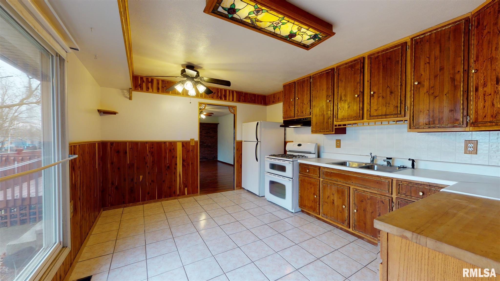 605 Joliet Road Marquette Heights, IL 61554 - Photo 14 of 30 Gallery Image 14