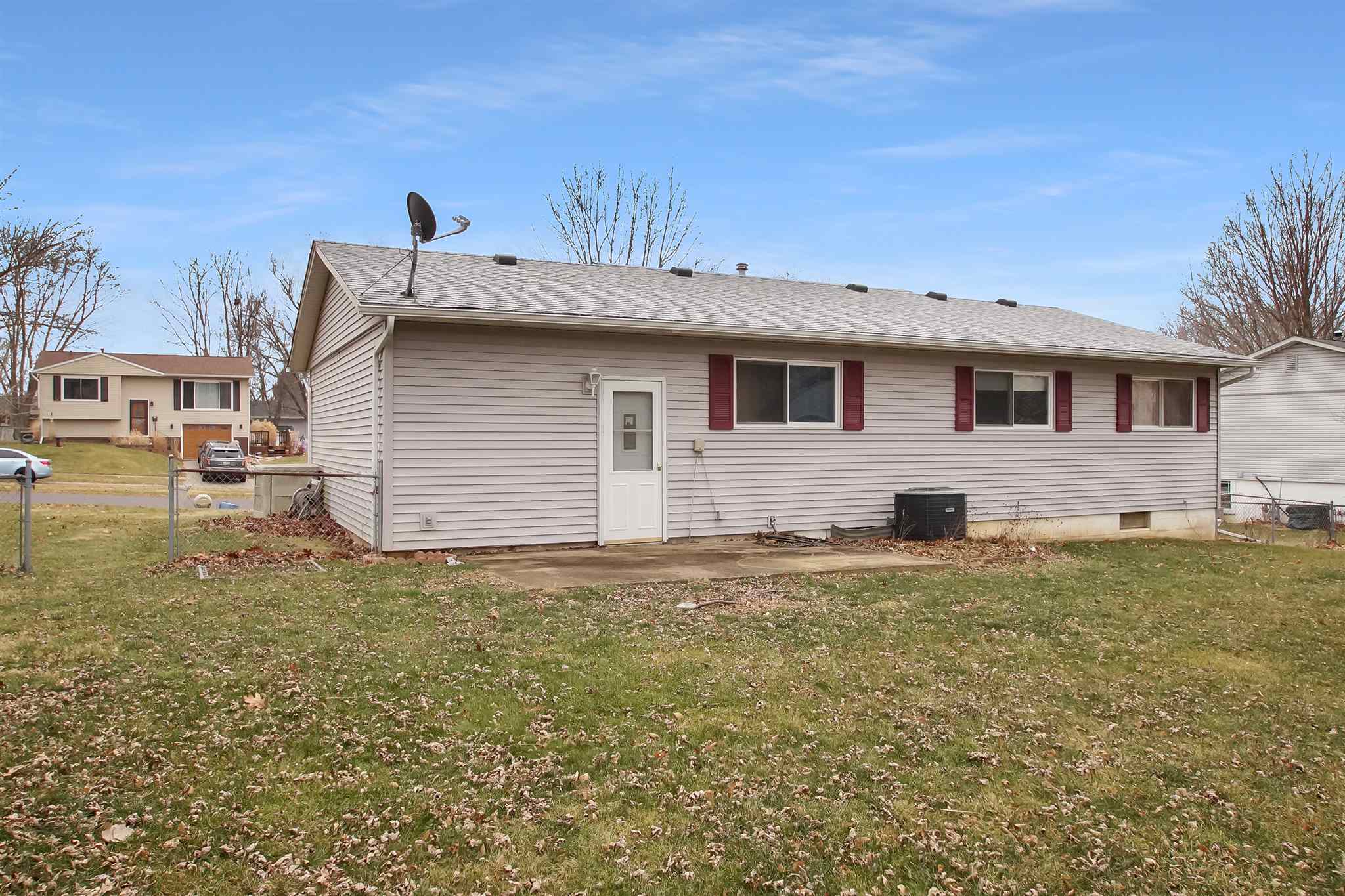 605 Joliet Road Marquette Heights, IL 61554 - Photo 4 of 30 Gallery Image 4