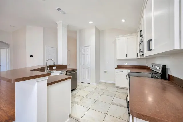 $2,100 | 13913 Gallant Fox Court, Fort Worth, TX 76262