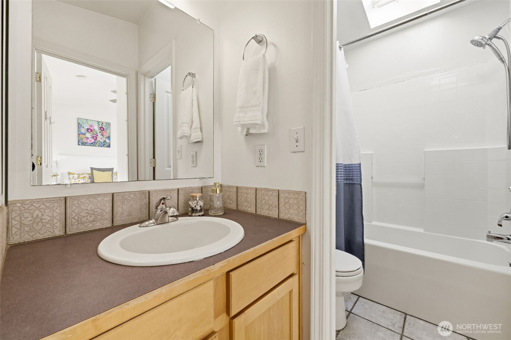 1227 Northeast 135th Street Seattle, WA 98125 - Photo 12 of 28