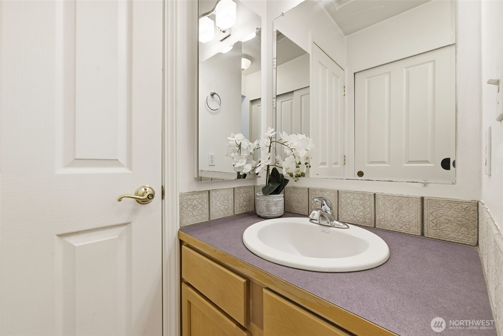 1227 Northeast 135th Street Seattle, WA 98125 - Photo 13 of 28