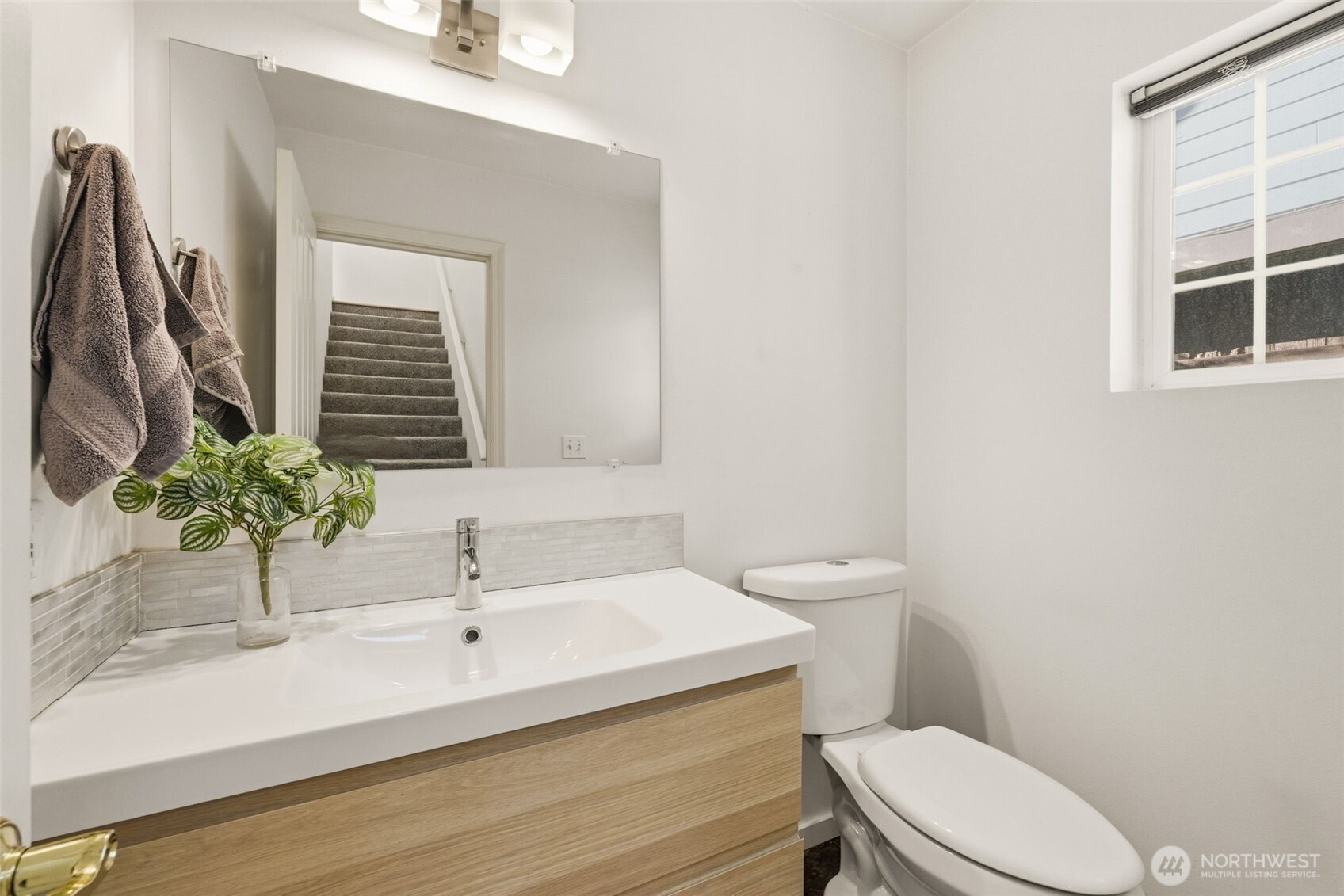 1227 Northeast 135th Street Seattle, WA 98125 - Photo 9 of 28