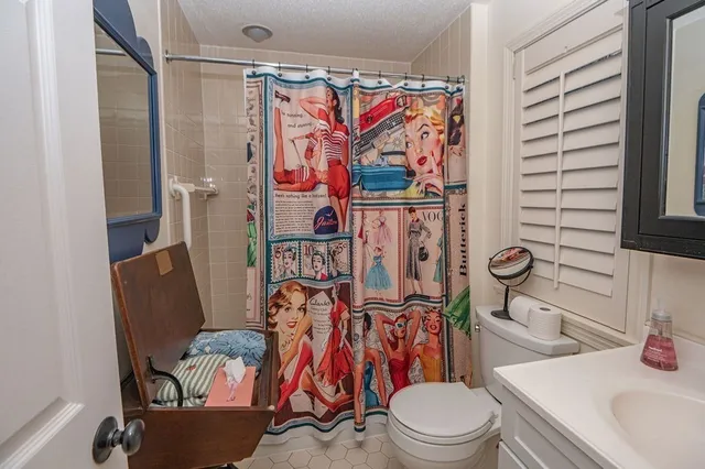 $2,800 | 432 Humphrey Street, Unit 9, Swampscott, MA 01907