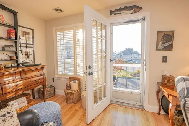 $2,800 | 432 Humphrey Street, Unit 9, Swampscott, MA 01907