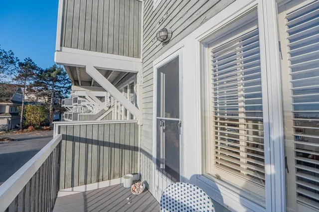 $2,800 | 432 Humphrey Street, Unit 9, Swampscott, MA 01907