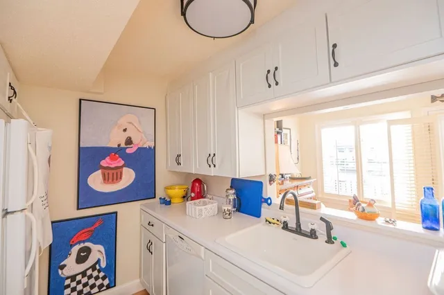 $2,800 | 432 Humphrey Street, Unit 9, Swampscott, MA 01907