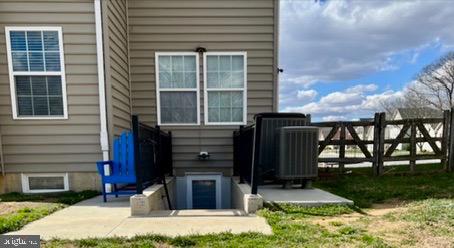 83 Zelkova Road Smyrna, DE 19977 - Photo 72 of 117 a front view of a house with garden