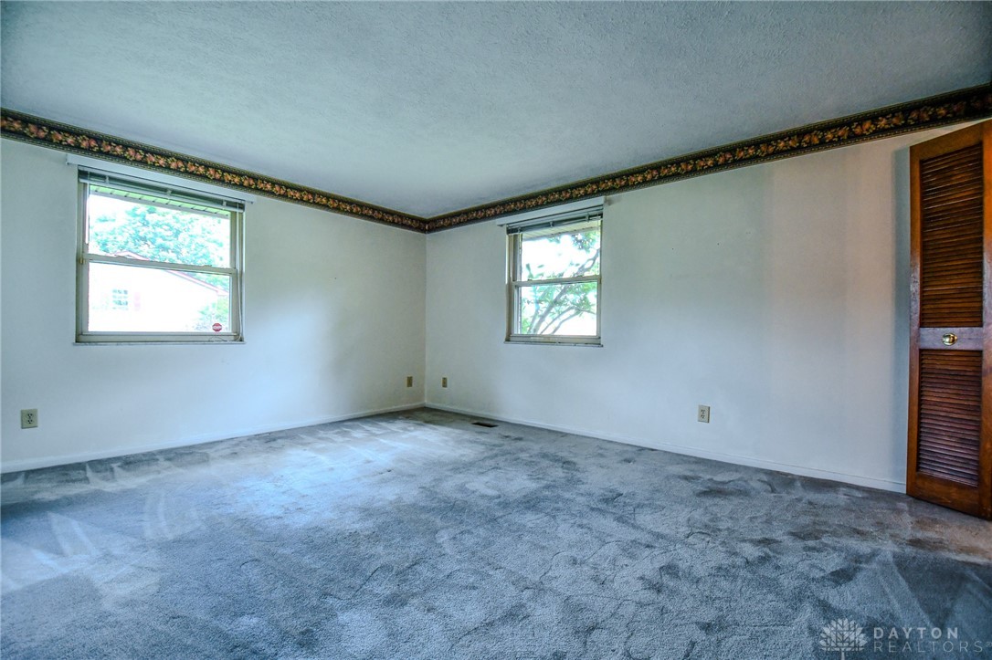 8225 Paragon Road Dayton, OH 45458 - Photo 12 of 30 Primary bedrm