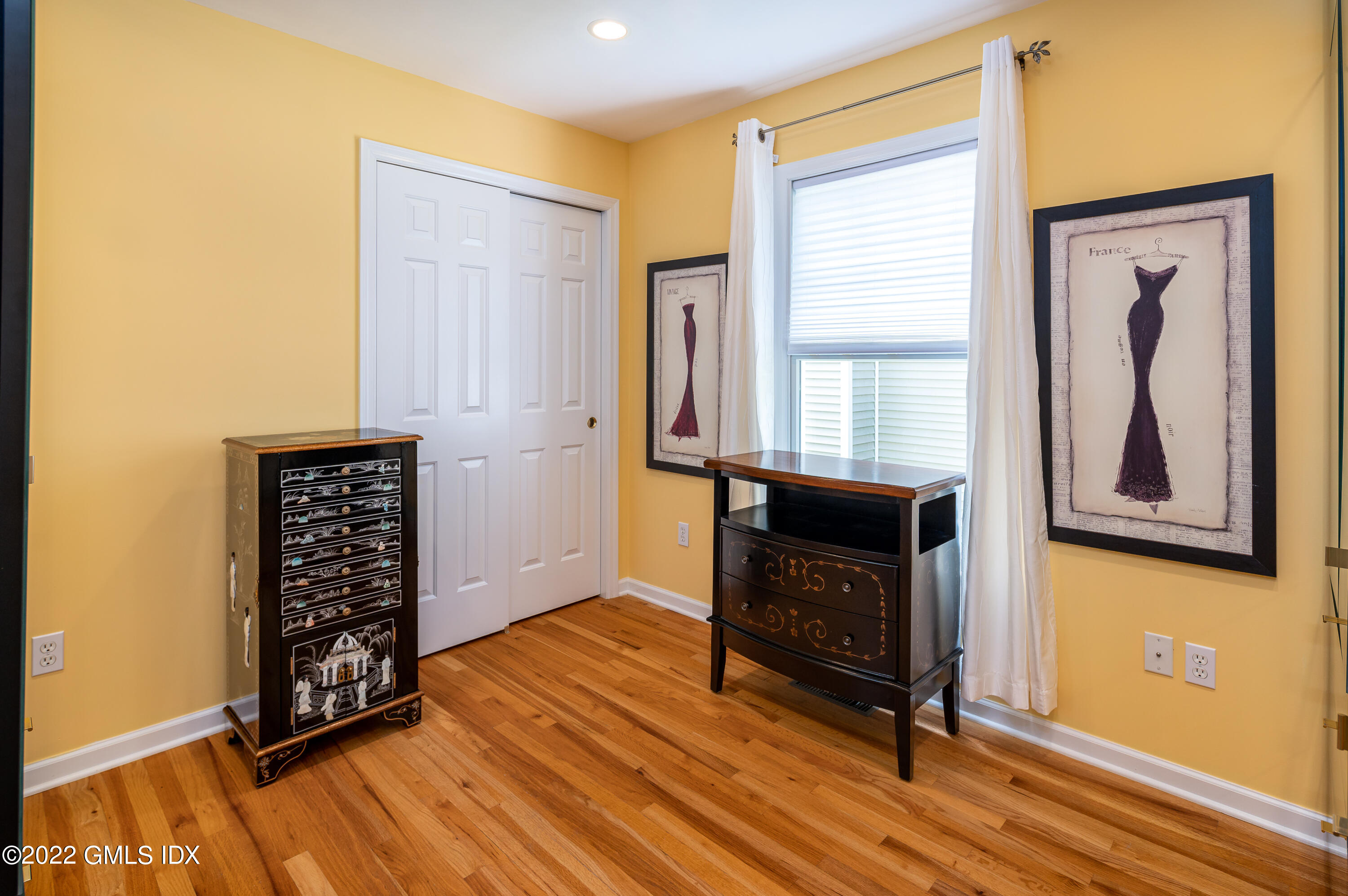 53 Rodwell Avenue, Unit B Greenwich, CT 06830 - Photo 22 of 33 a view of an entryway with wooden floor