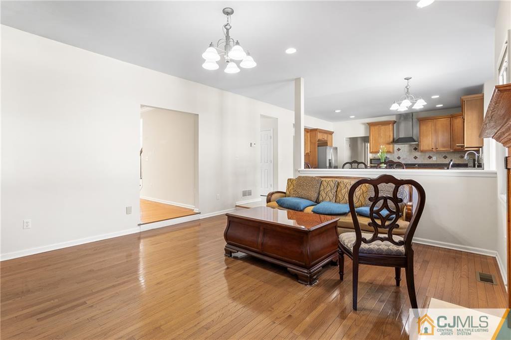 49 Spring Street Edison, NJ 08820 - Photo 12 of 55 Gallery Image 12