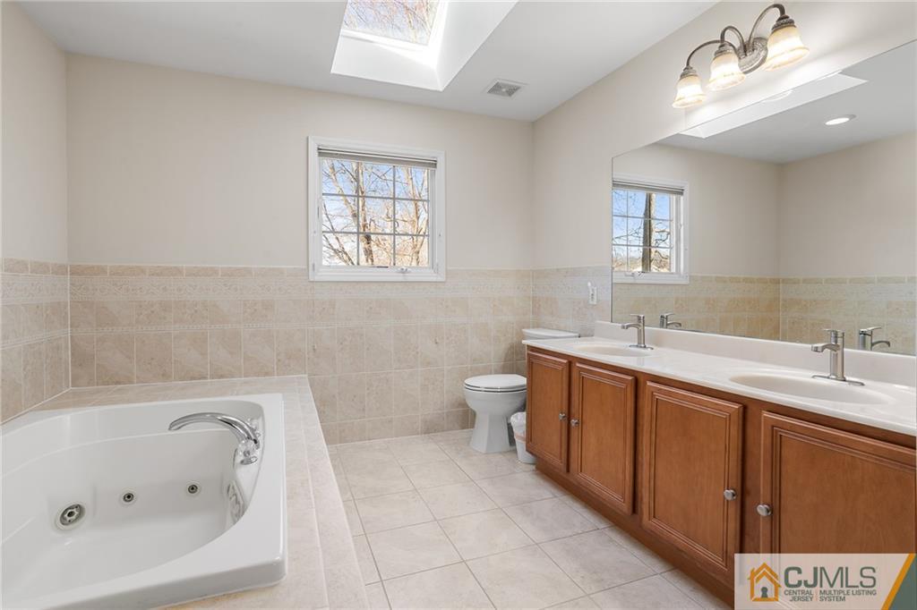 49 Spring Street Edison, NJ 08820 - Photo 30 of 55 Gallery Image 30